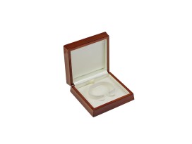 houten-armbandetui-mahoniekleur 